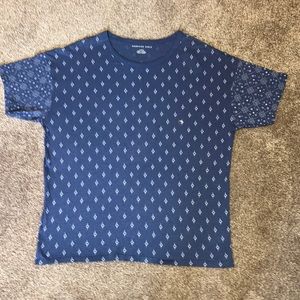 American Eagle Outfitters-NWT-Lady’s Tee Shirt-Size Medium